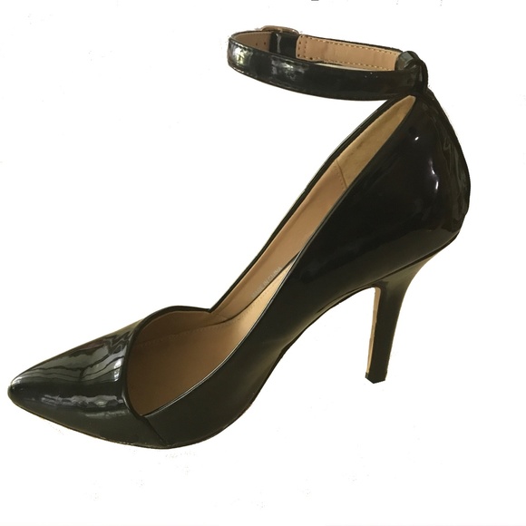 NWOT MATERIAL GIRL BLACK PATENT HEELS SIZE 36 - Picture 1 of 8